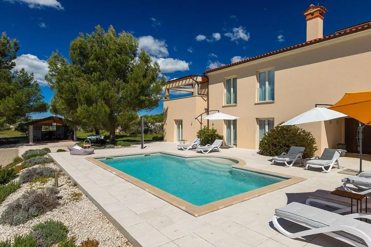 Casa de Férias Villa Nirvana Vodnjan Croácia